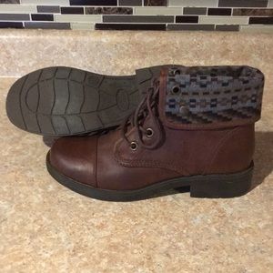 Natural Reflections Women’s Boots